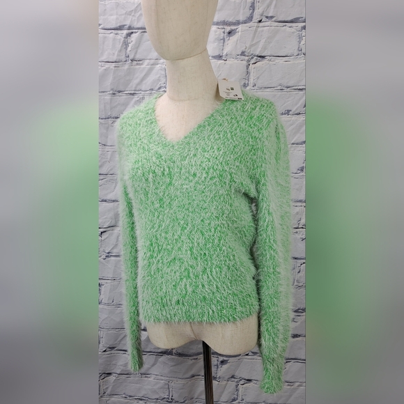 NWT Garcia Jeans Womens Green Fuzzy Sweater Mohair Like Acrylic Wool Nylon Small - Picture 1 of 16